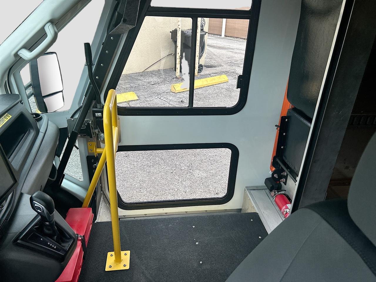 2022 Ford Transit Cutaway T-350 RWD DRW 9950 GVWR Venice FL