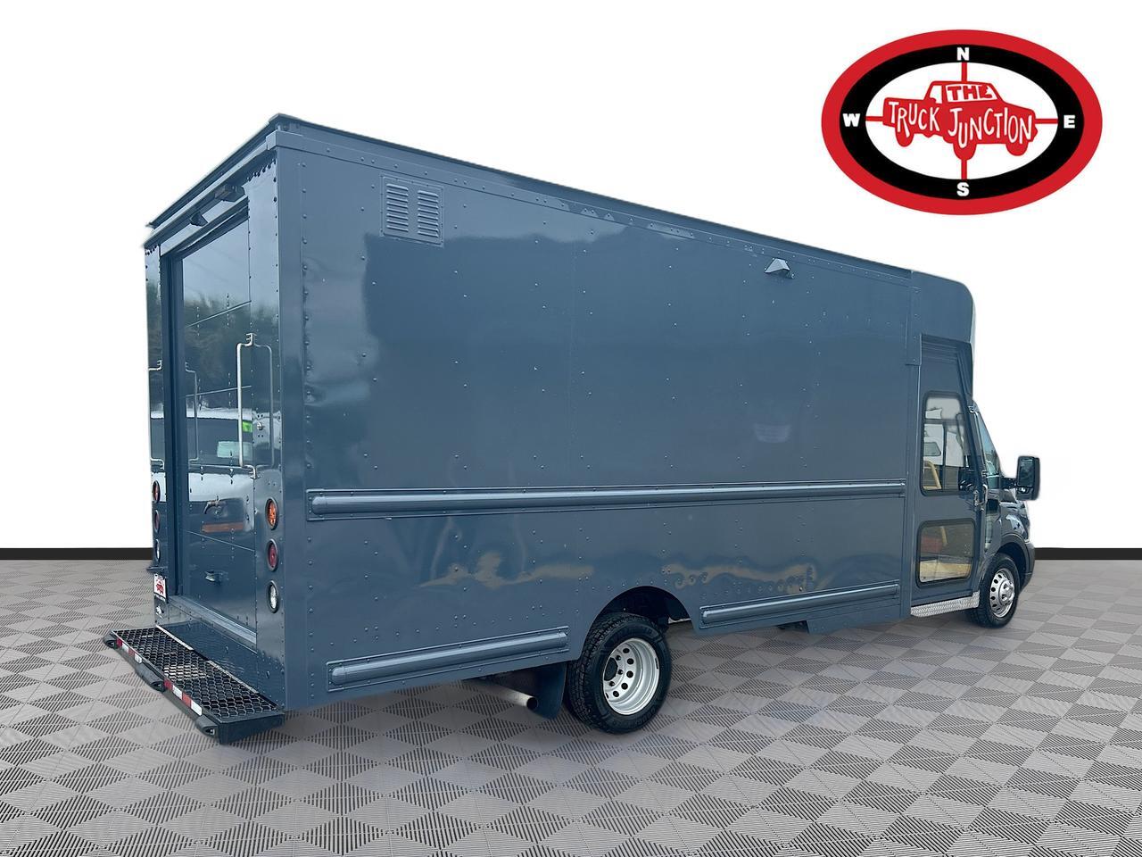 2022 Ford Transit Cutaway T-350 RWD DRW 9950 GVWR Venice FL