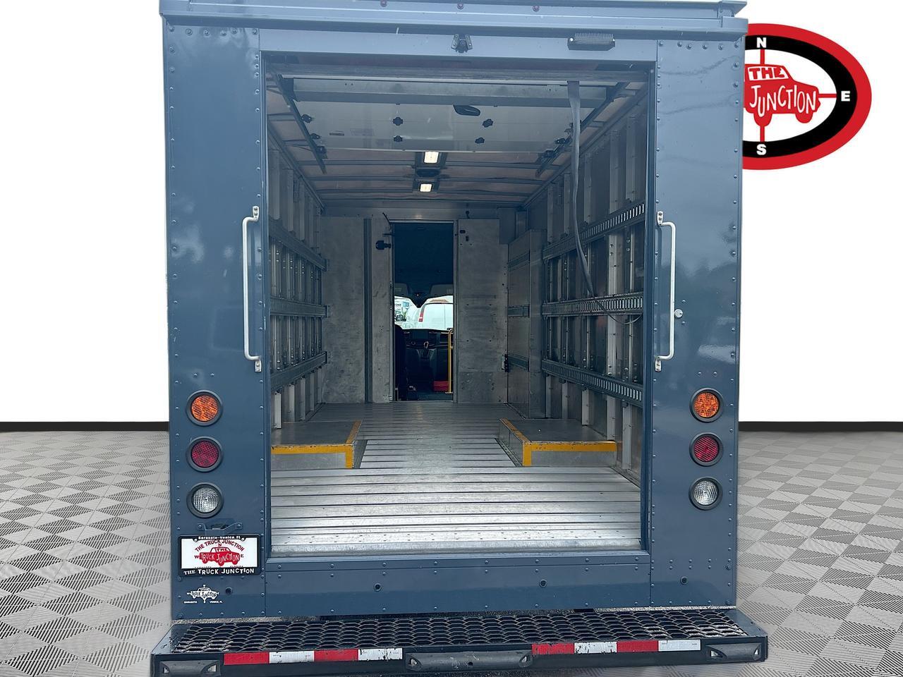 2022 Ford Transit Cutaway T-350 RWD DRW 9950 GVWR Venice FL