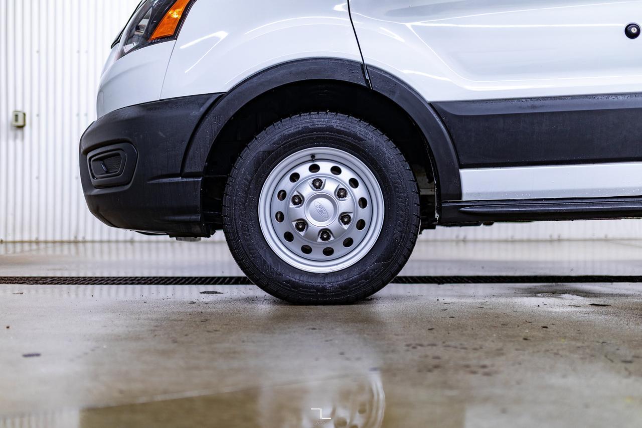 2022 Ford Transit T-250 AWD High Roof Cargo Van Nav BCam Red Deer AB