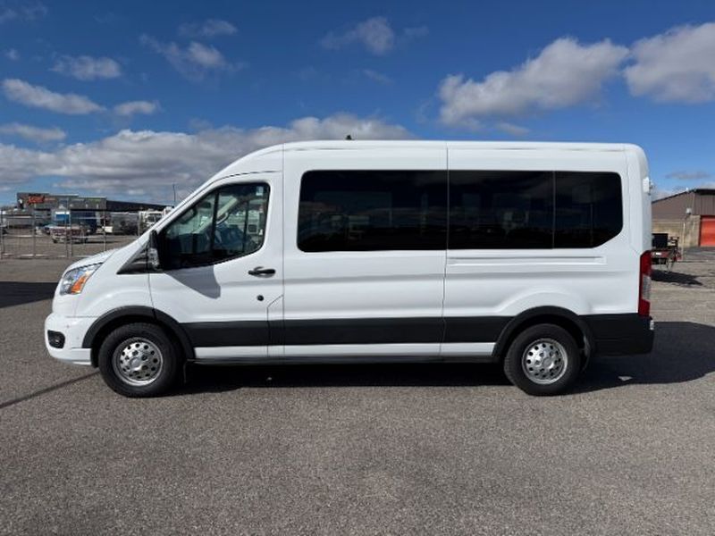 2022 Ford Transit Wagon XLT