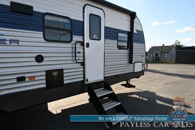 2022 Forest River Primetime / Avenger 27DBS / Sleeps 8 / 25K BTU Heater / 13.5K BTU AC / 3 Burner Stove & Oven Combo / Power Exterior Awning / Exterior Kitchenette / Interior & Exterior Audio System / 32'' Flatscreen / 4319 GVWR Anchorage AK