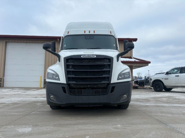 2022 Freightliner Cascadia 126 .