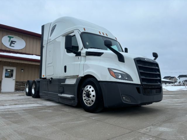 2022 Freightliner Cascadia 126 .
