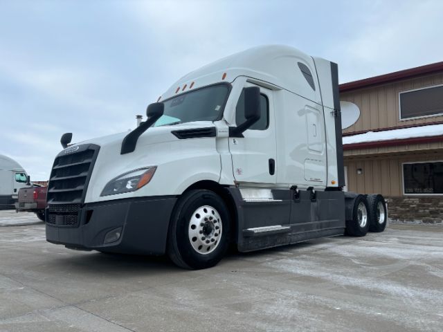 2022 Freightliner Cascadia 126 .