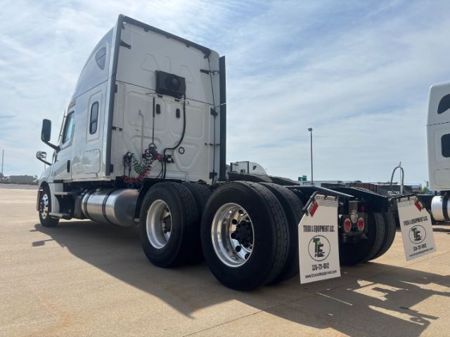 2022 Freightliner Cascadia 126 . Seville OH