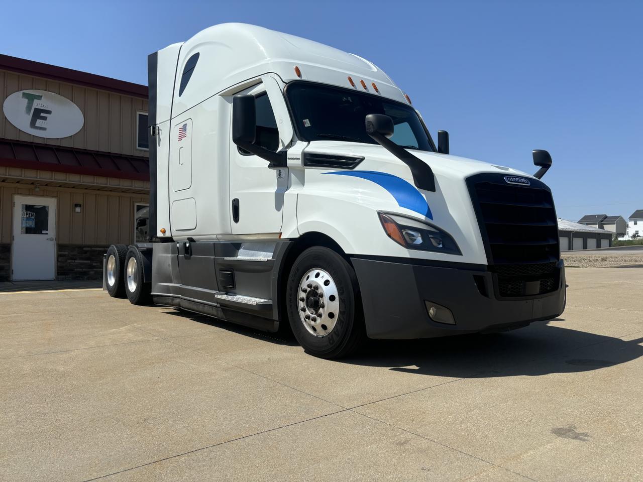2022 Freightliner Cascadia 126 .