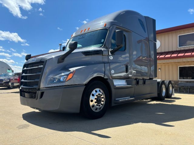 2022 Freightliner Cascadia 126 1
