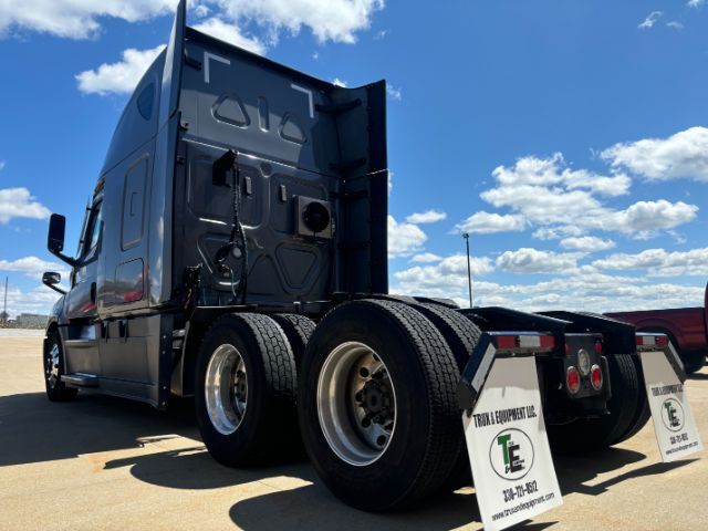 2022 Freightliner Cascadia 126 1 Seville OH