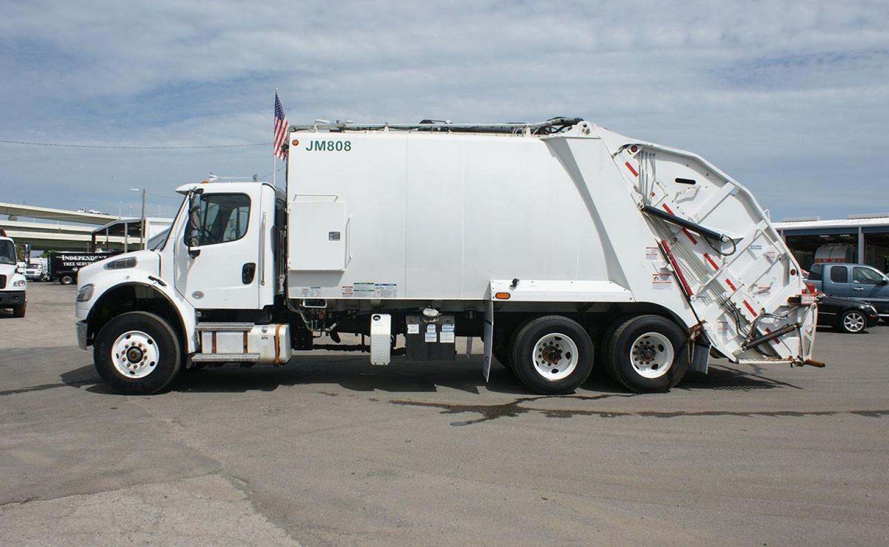 2022 Freightliner M2 106 25 Yard Pac Tech Rear Loader Garbage Truck Tampa FL