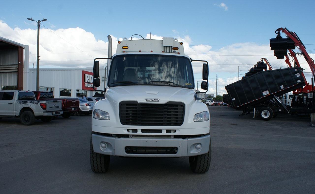 2022 Freightliner M2 106 25 yard Pac-Mac Rear Loader