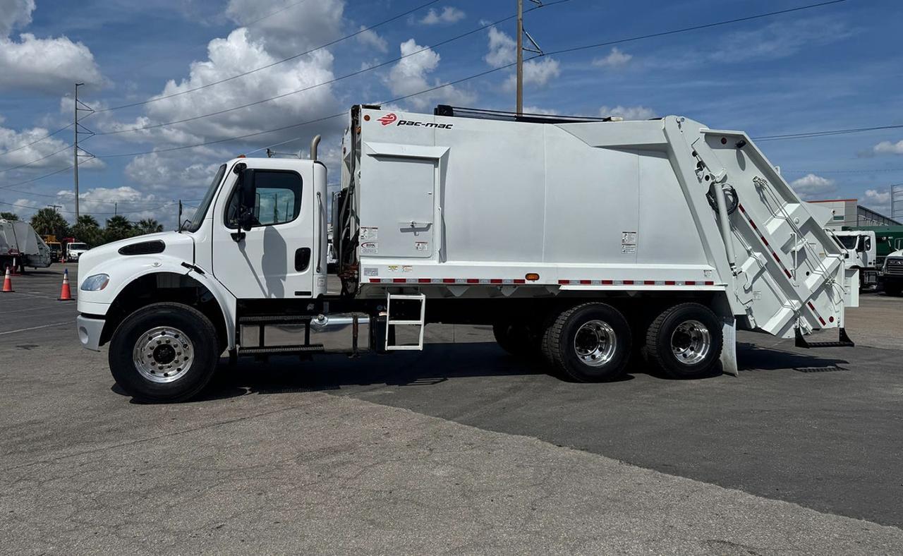 2022 Freightliner M2 106 25 yard Pac-Mac Rear Loader