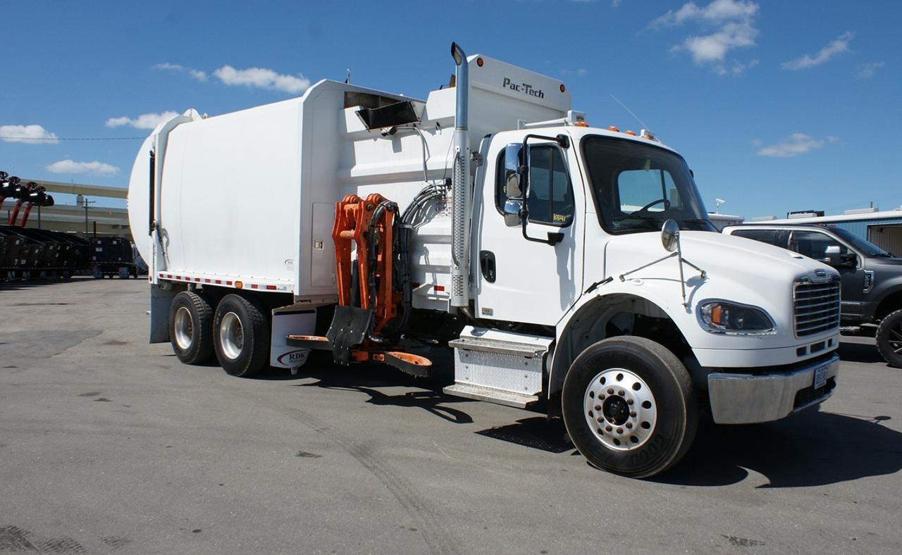 2022 Freightliner M2 106 31 yd Pac-Tech Side Loader Garbage Truck
