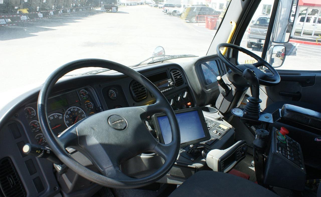 2022 Freightliner M2 106 31 yd Pac-Tech Side Loader Garbage Truck Tampa FL