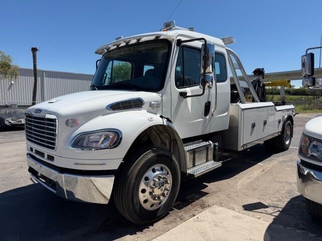 2022 Freightliner M2 106 Century 3212 16-Ton Wrecker
