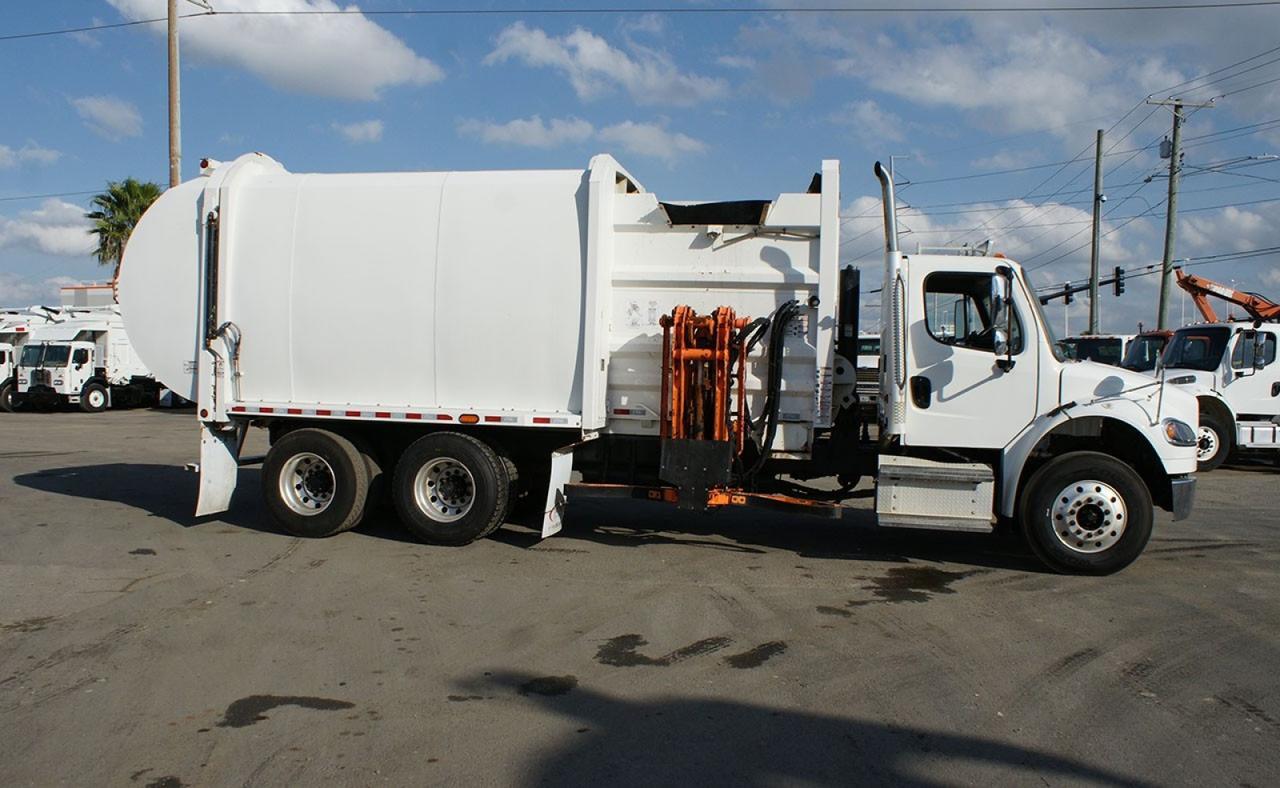 2022 Freightliner M2 28 yard Pac-Tech Bandit Side Loader Garbage Truck