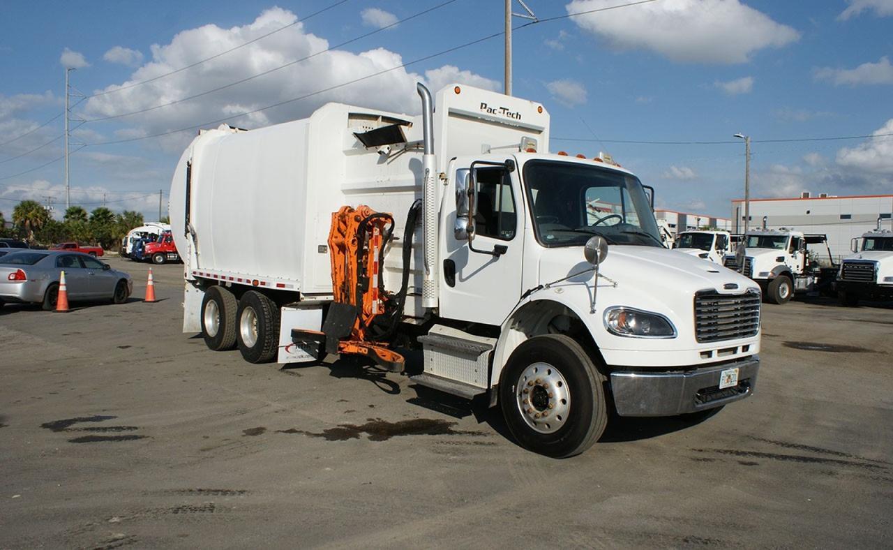 2022 Freightliner M2 28 yard Pac-Tech Bandit Side Loader Garbage Truck