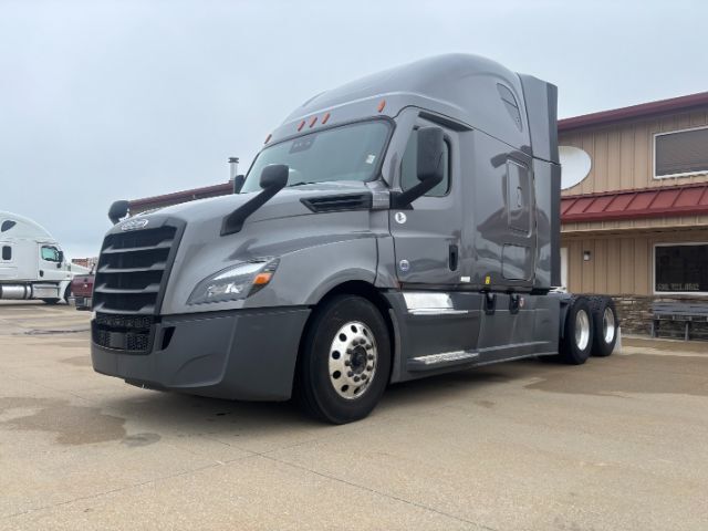 2022 Freightliner New Cascadia 126 .