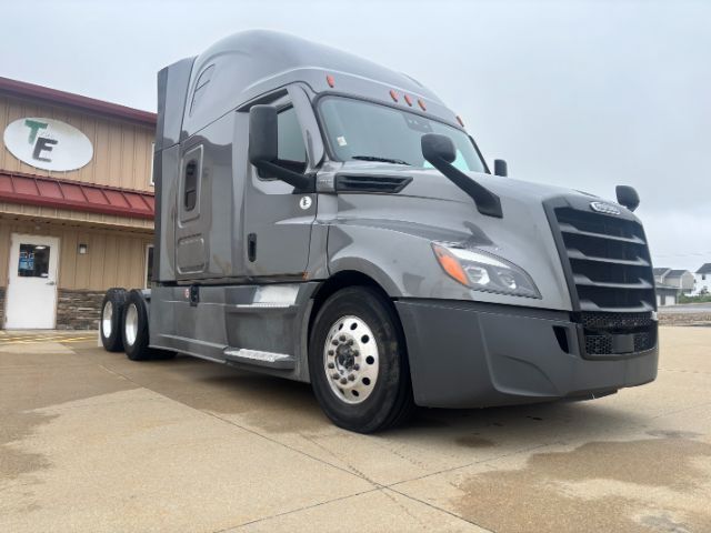 2022 Freightliner New Cascadia 126 .