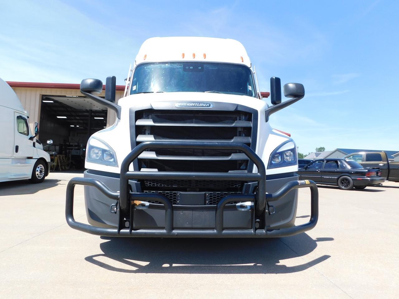 2022 Freightliner New Cascadia 126 . Seville OH