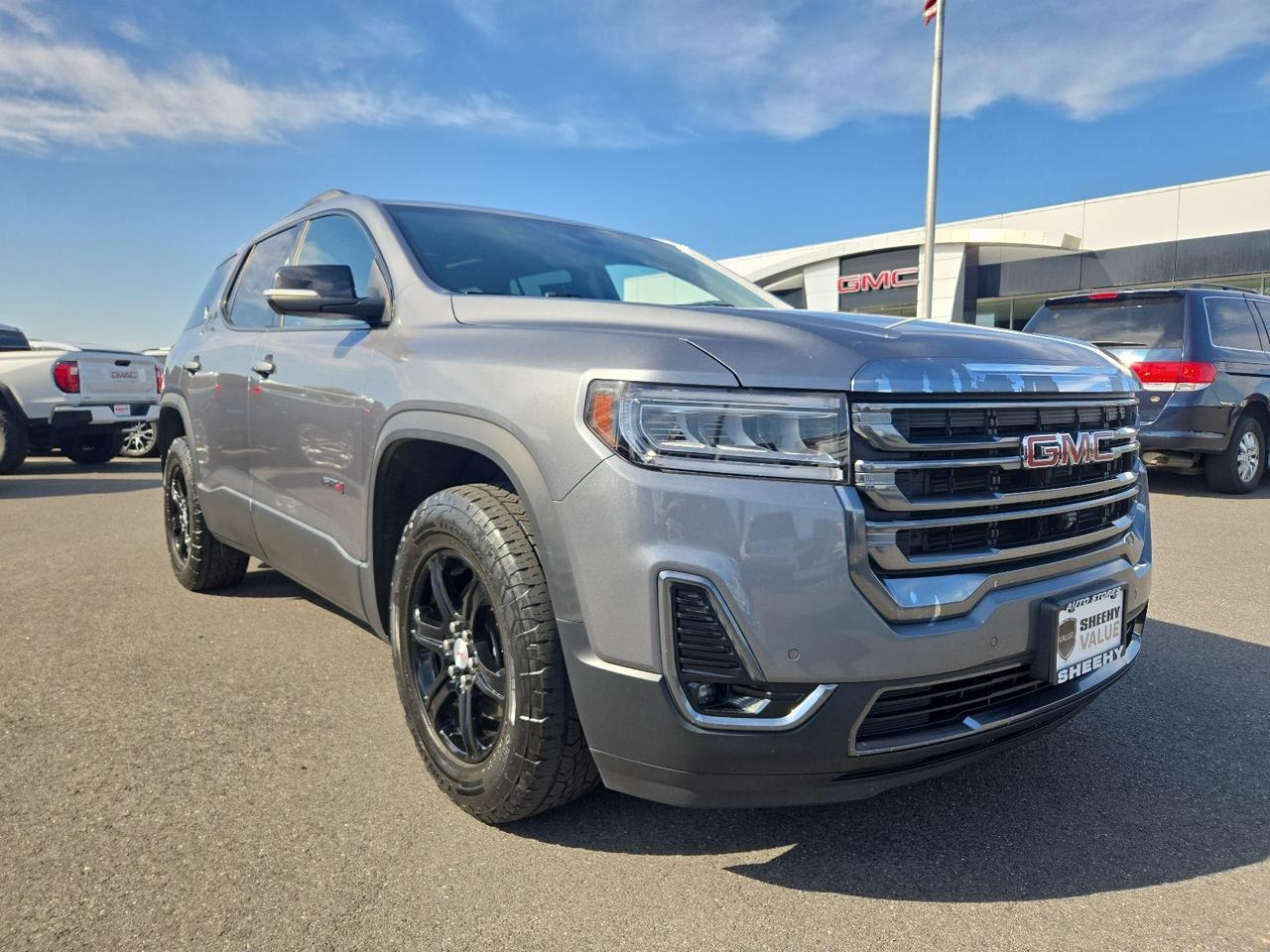 2022 GMC Acadia AT4