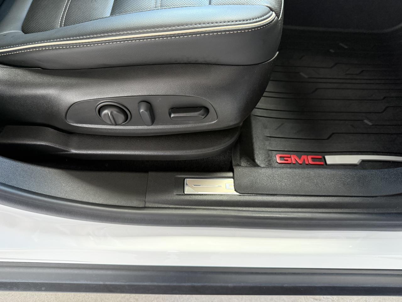 2022 GMC Acadia Denali Knoxville TN