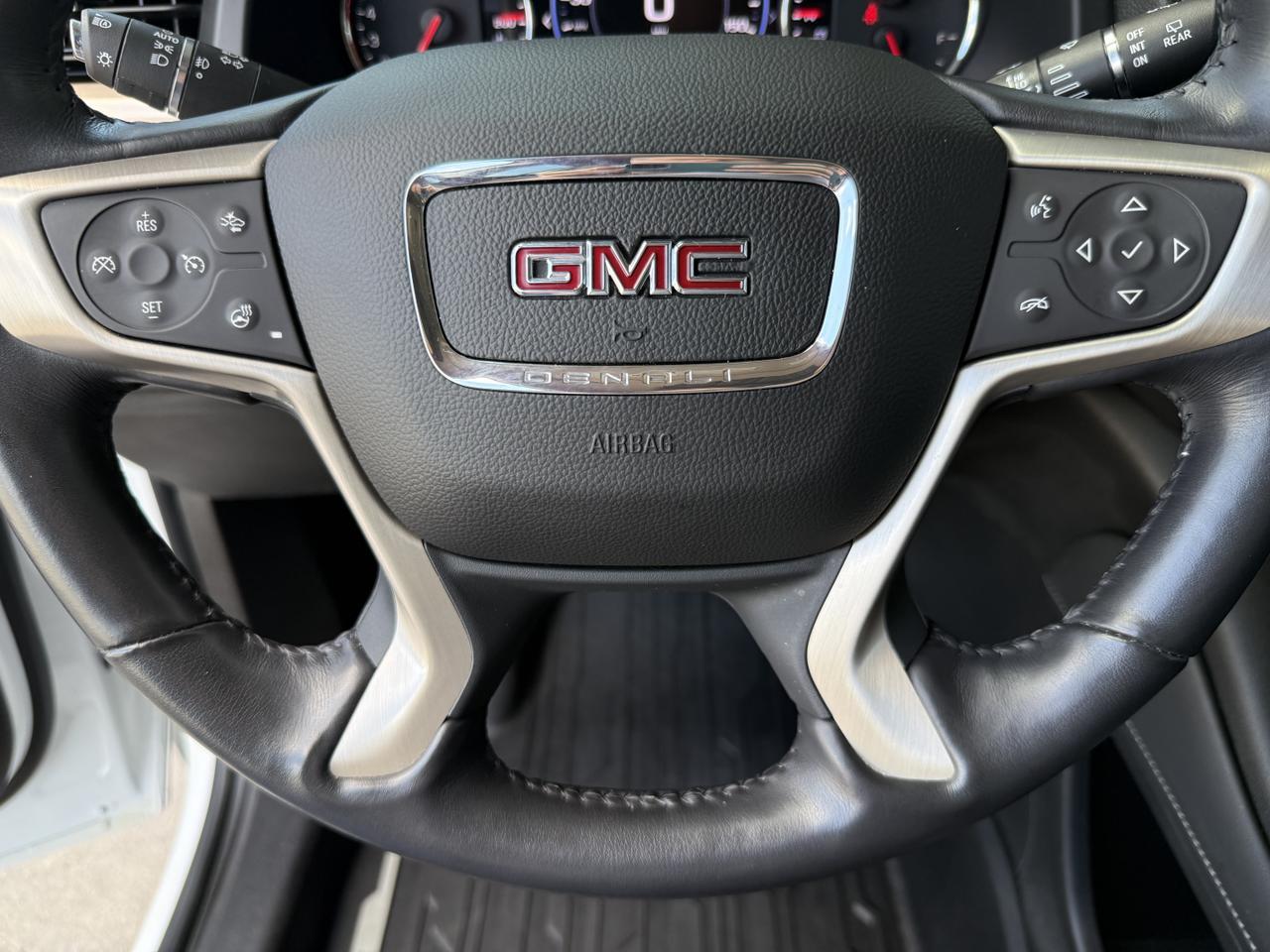 2022 GMC Acadia Denali Knoxville TN