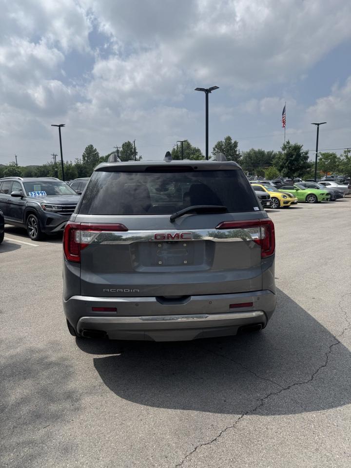 2022 GMC Acadia Denali