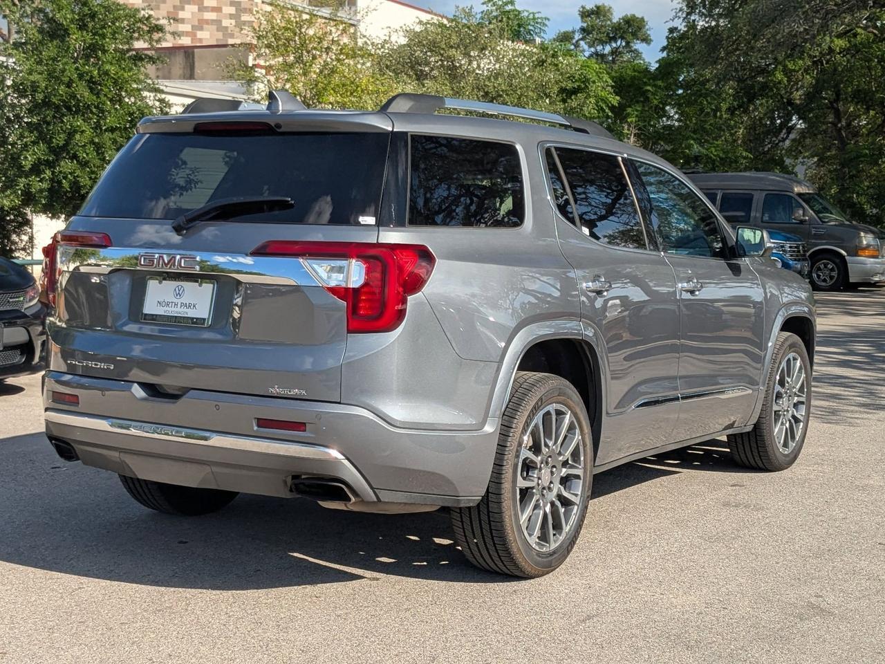 2022 GMC Acadia Denali