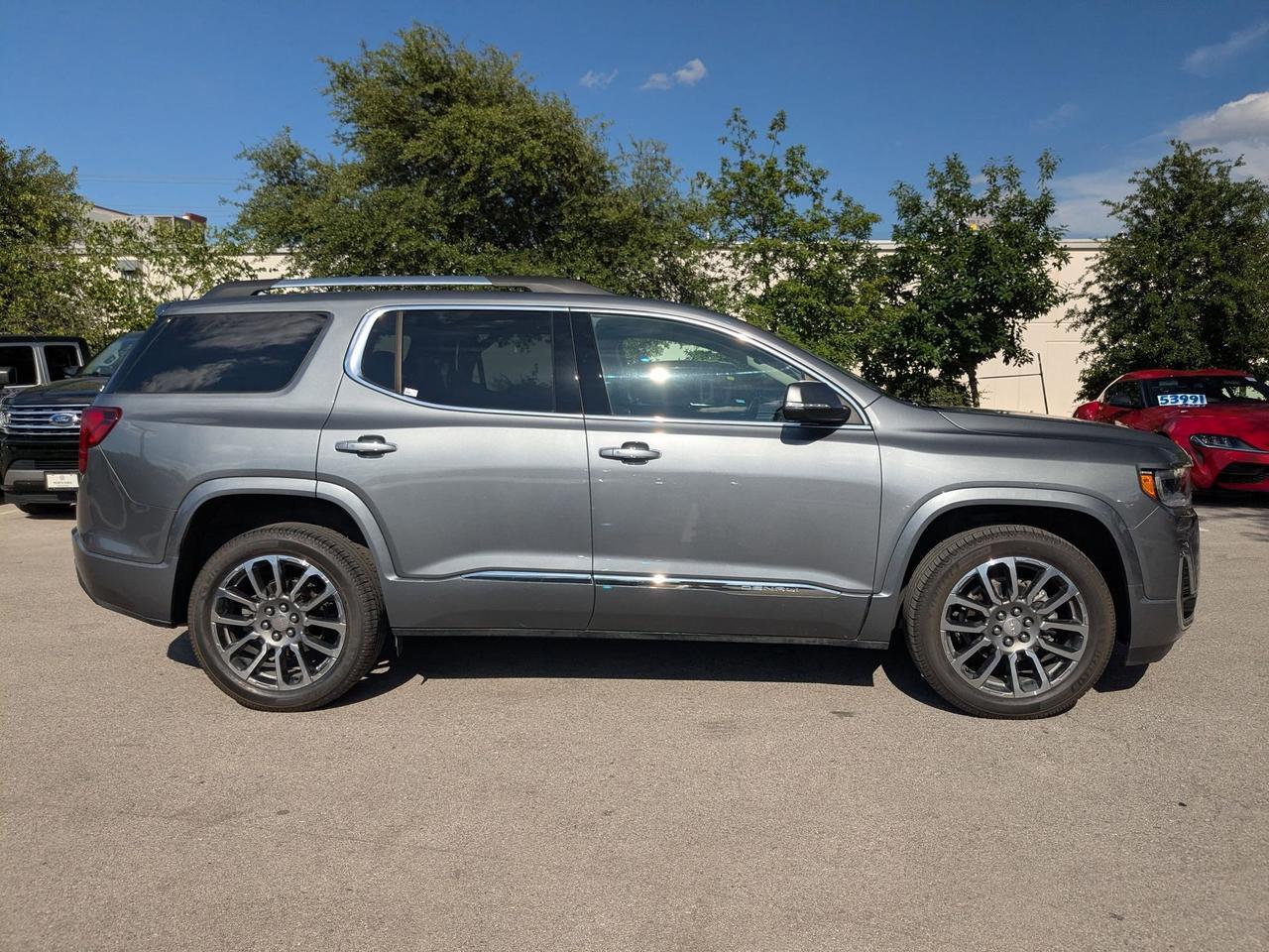 2022 GMC Acadia Denali