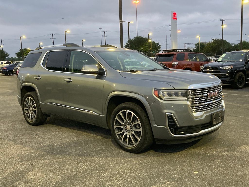 2022 GMC Acadia Denali
