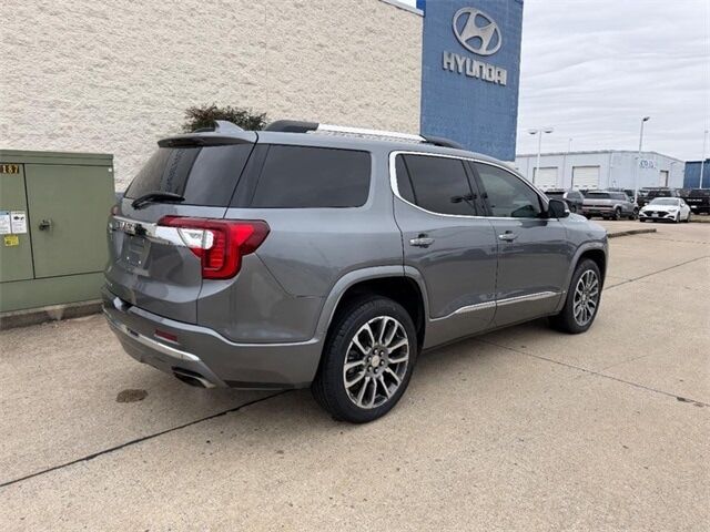 2022 GMC Acadia Denali