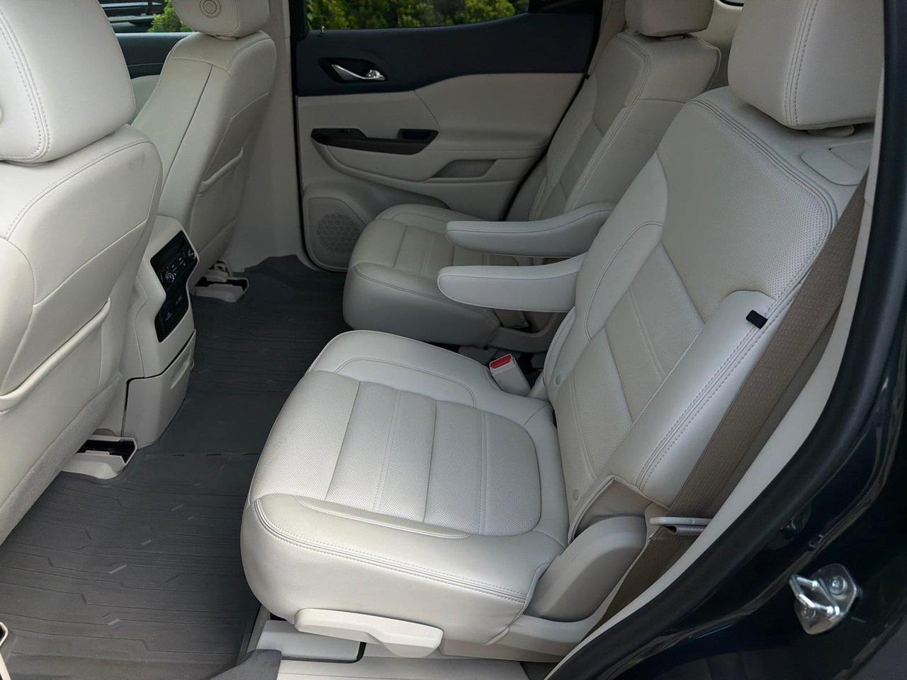 2022 GMC Acadia Denali Hagerstown MD