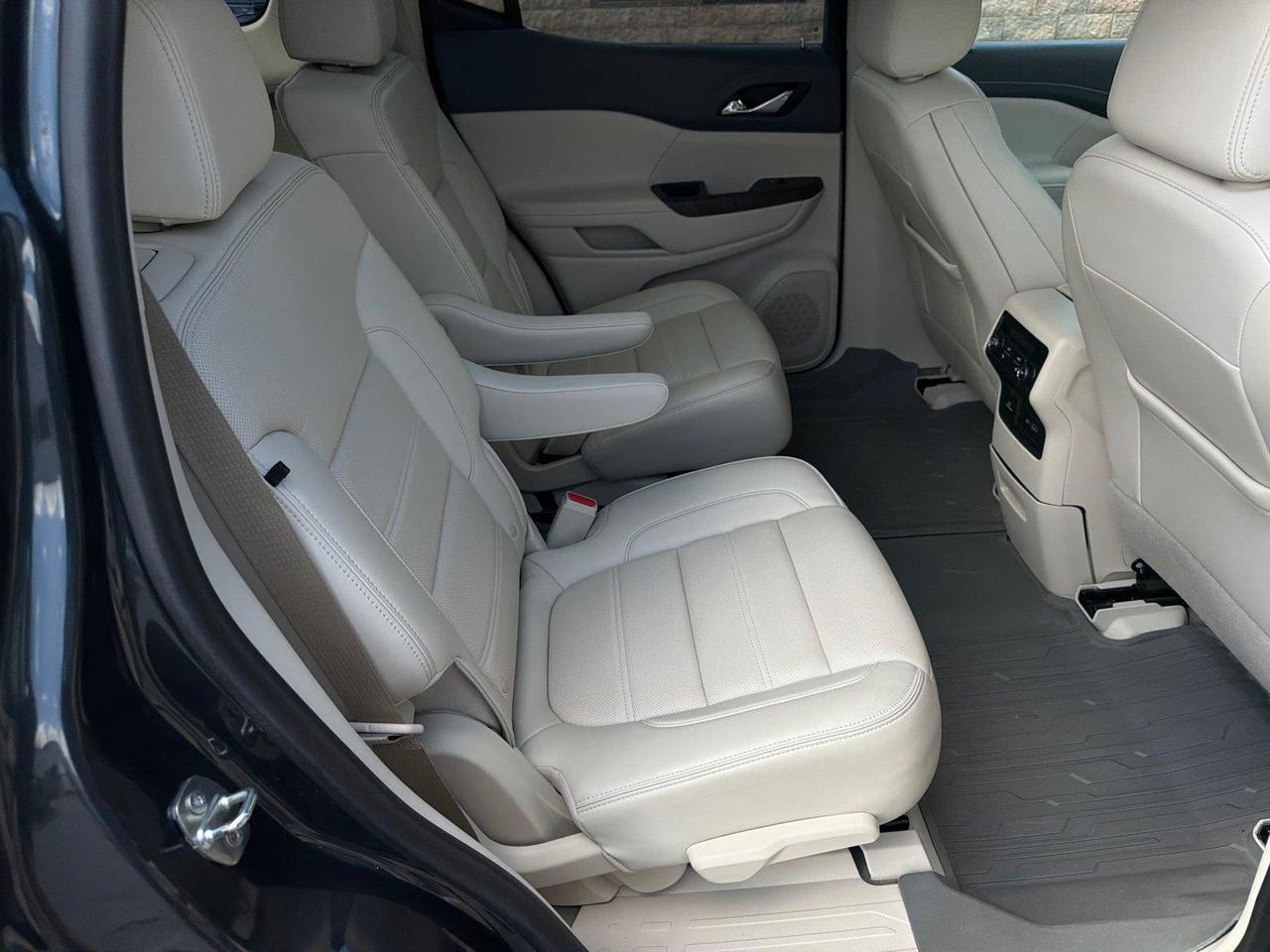 2022 GMC Acadia Denali Hagerstown MD