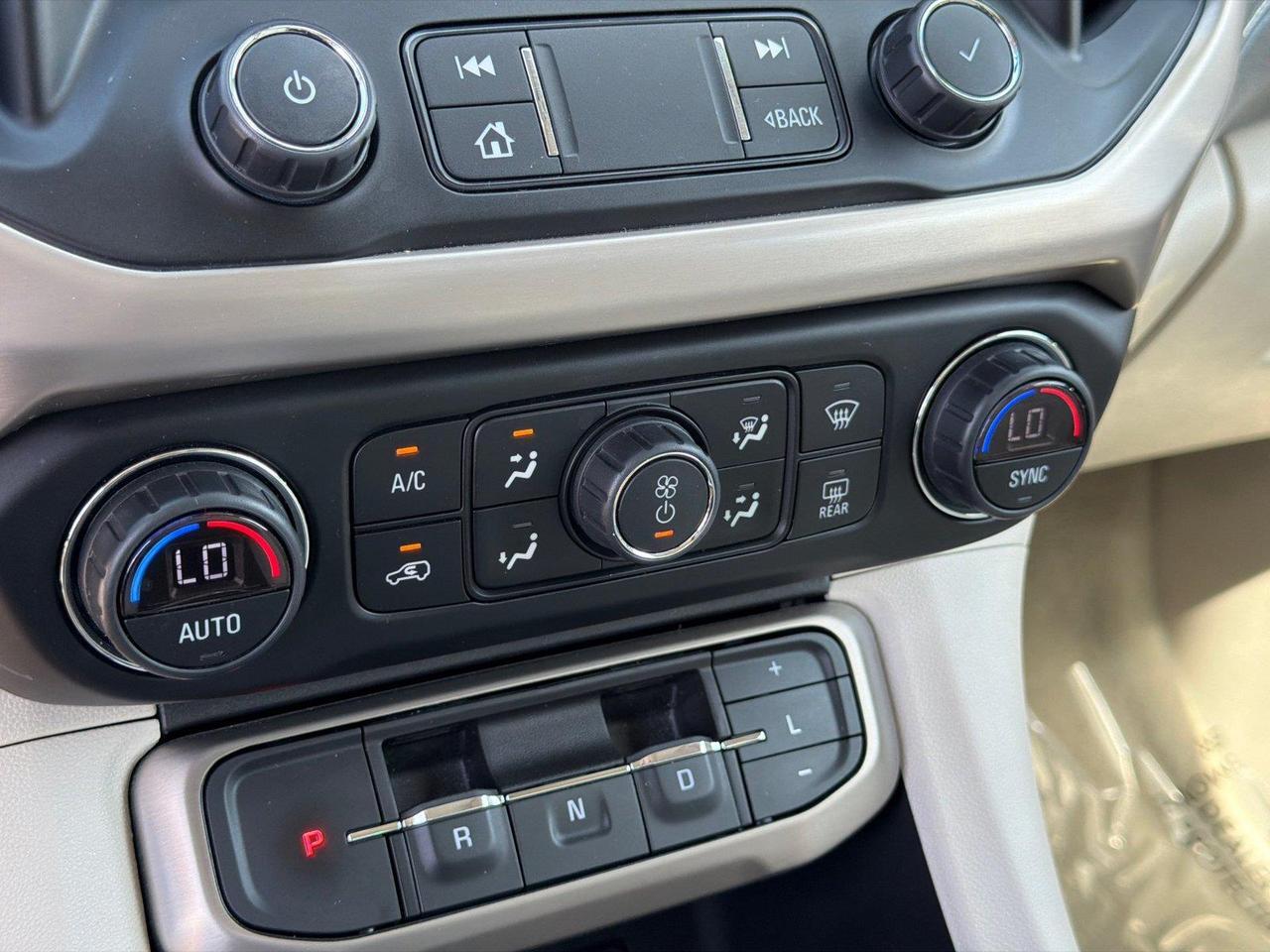 2022 GMC Acadia Denali Hagerstown MD