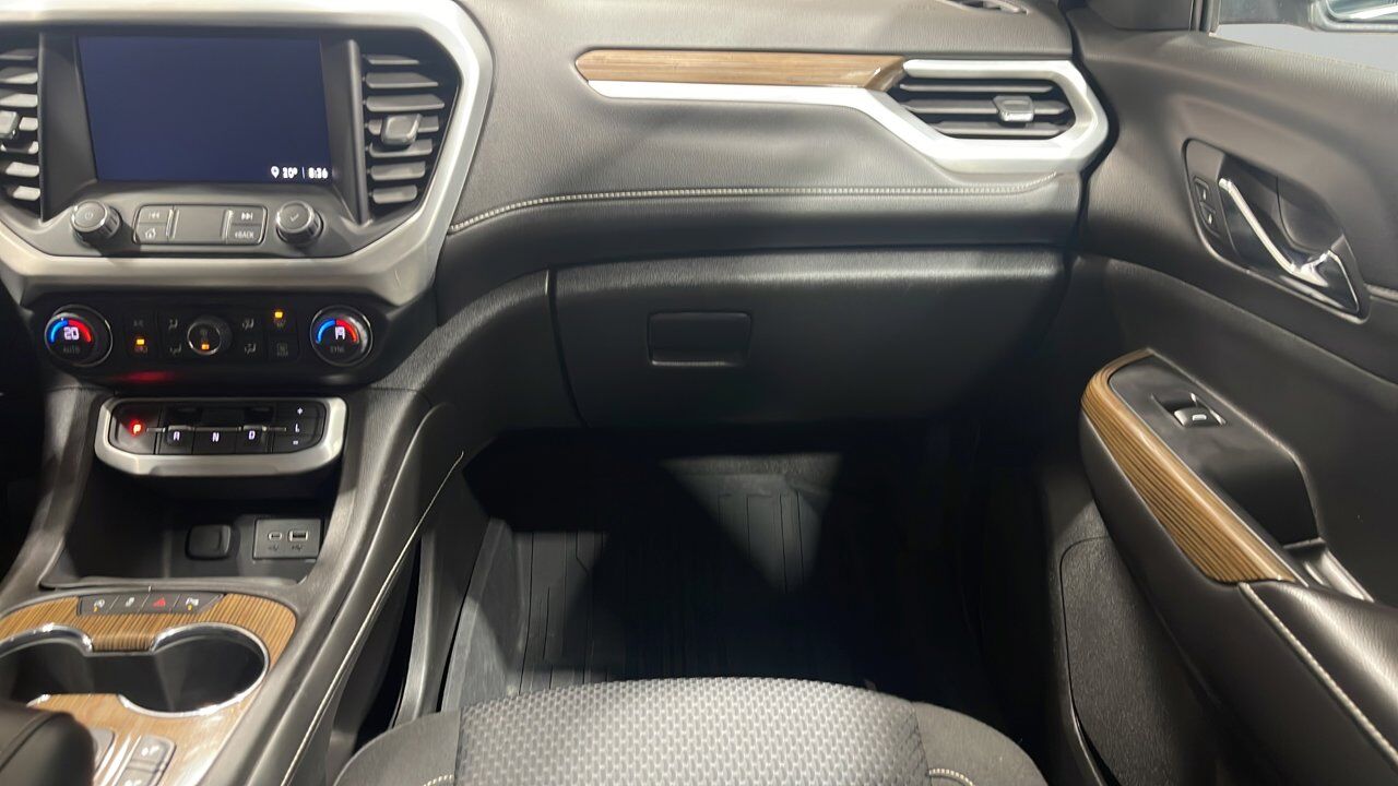 2022 GMC Acadia SLE Sherwood Park AB