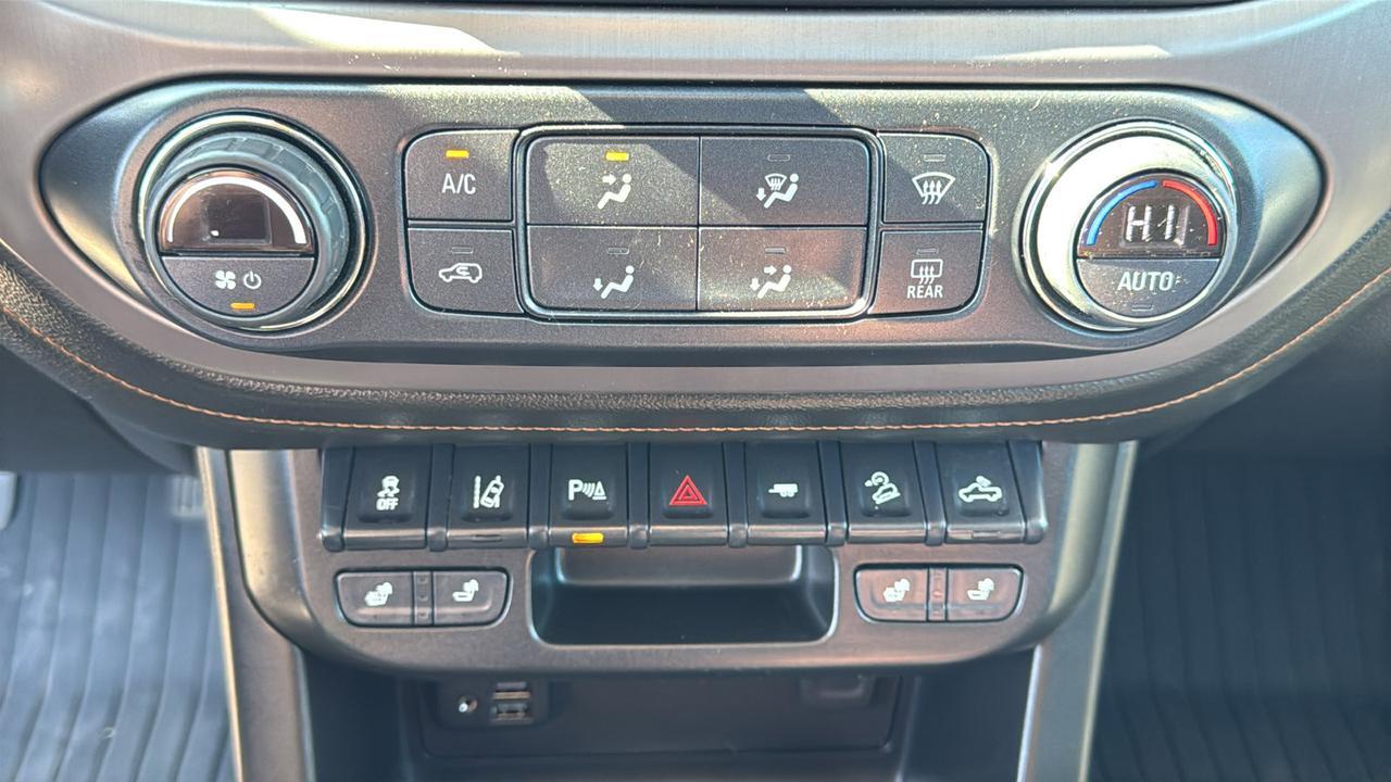 2022 GMC Canyon 4WD AT4 w/Leather New Braunfels TX