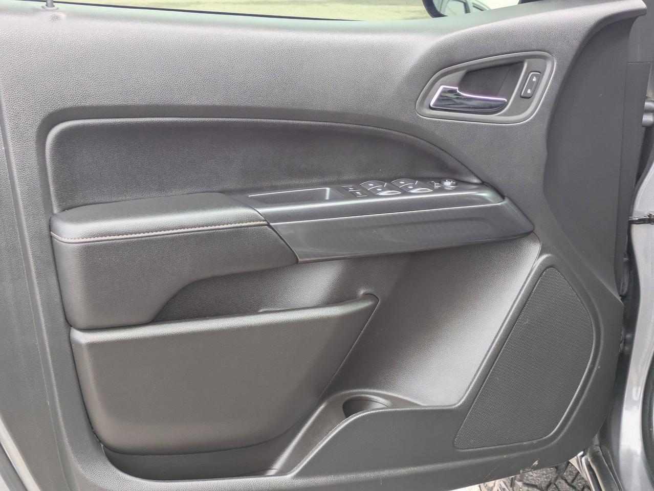 2022 GMC Canyon 4WD AT4 w/Leather Castroville TX