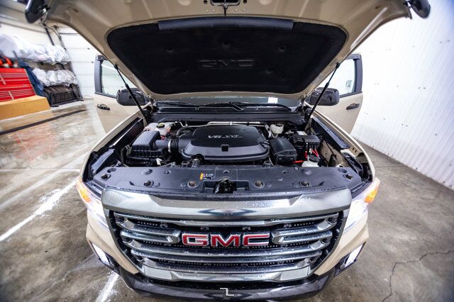 2022 GMC Canyon 4x4 Crew Cab AT4 Leather Nav BCam Red Deer AB