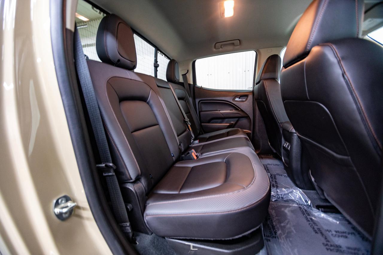 2022 GMC Canyon 4x4 Crew Cab AT4 Leather Nav BCam Red Deer AB