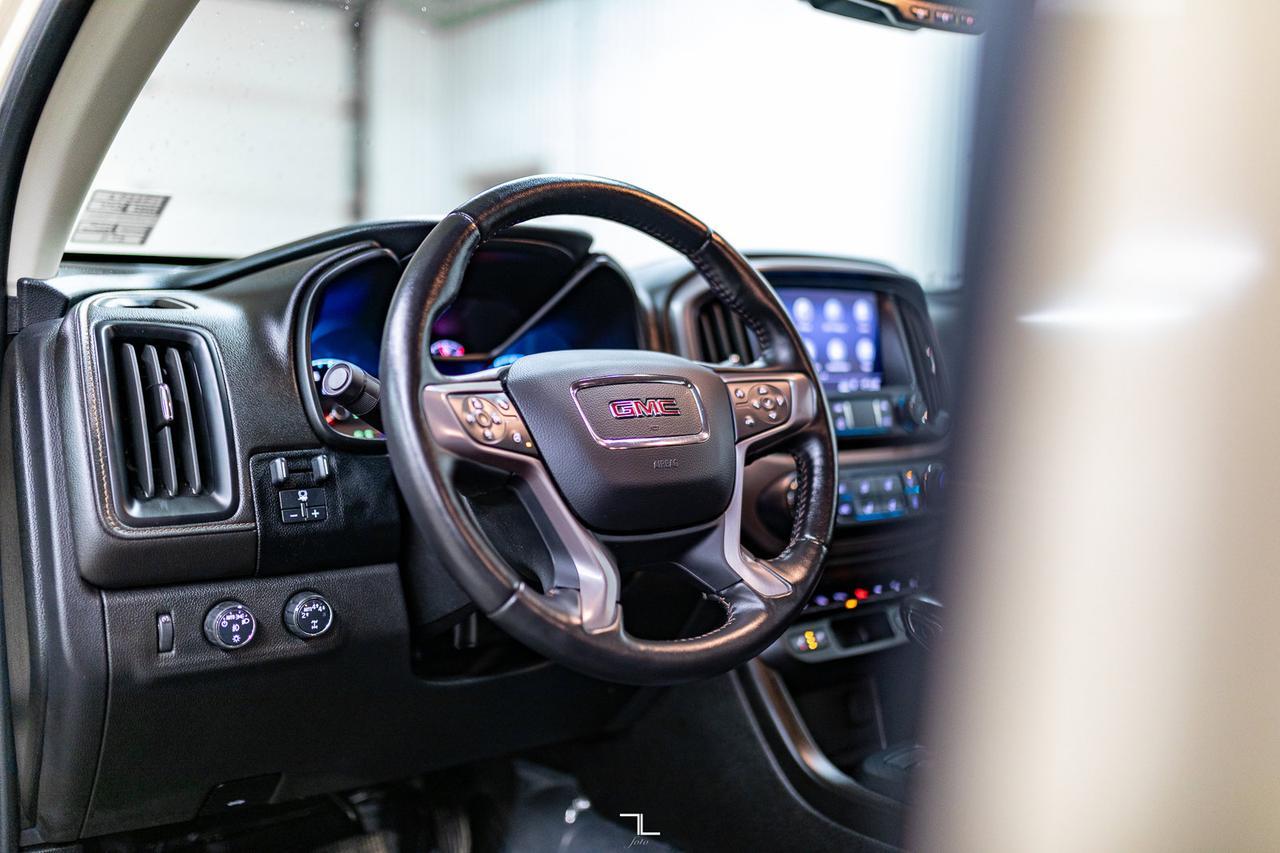 2022 GMC Canyon 4x4 Crew Cab AT4 Leather Nav BCam Red Deer AB