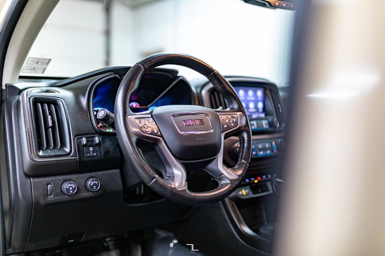 2022 GMC Canyon 4x4 Crew Cab AT4 Leather Nav BCam Red Deer AB