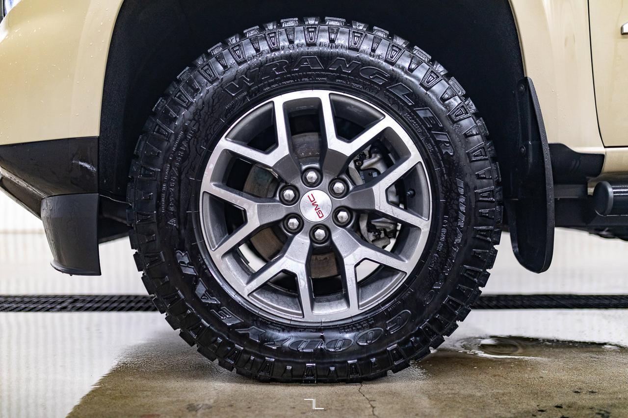 2022 GMC Canyon 4x4 Crew Cab AT4 Leather Nav BCam Red Deer AB