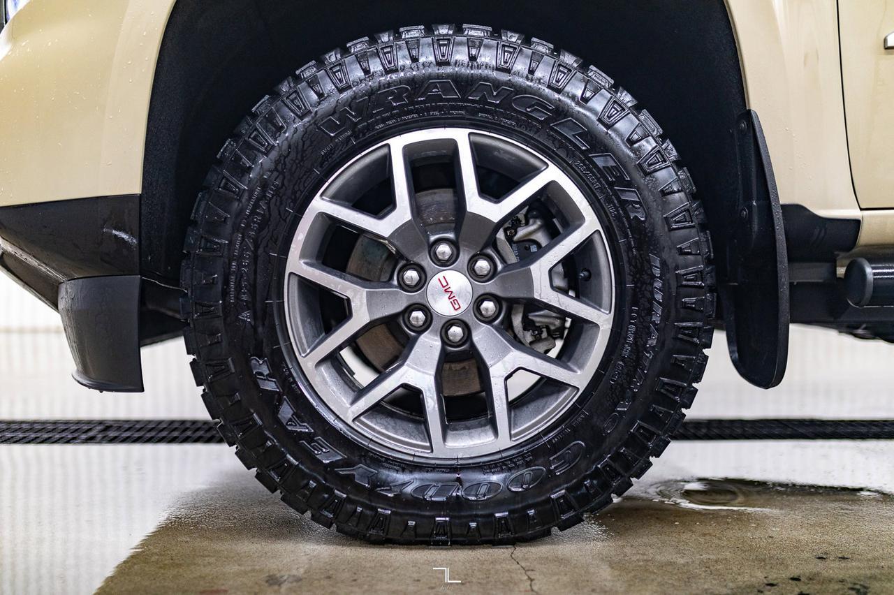 2022 GMC Canyon 4x4 Crew Cab AT4 Leather Nav BCam Red Deer AB