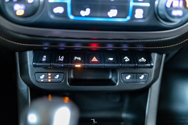 2022 GMC Canyon 4x4 Crew Cab AT4 Leather Nav BCam Red Deer AB