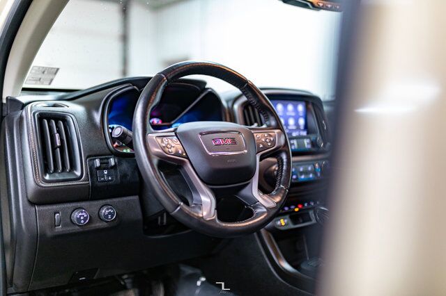 2022 GMC Canyon 4x4 Crew Cab AT4 Leather Nav BCam Red Deer AB