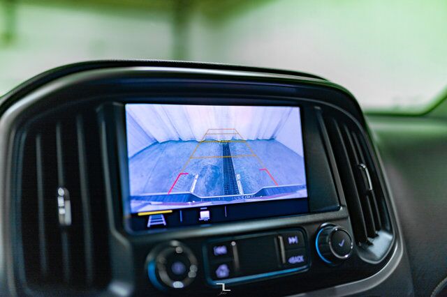 2022 GMC Canyon 4x4 Crew Cab AT4 Leather Nav BCam Red Deer AB