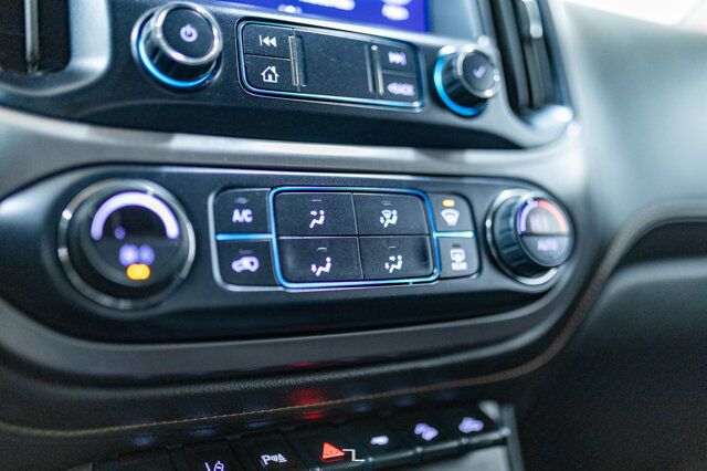 2022 GMC Canyon 4x4 Crew Cab AT4 Leather Nav BCam Red Deer AB