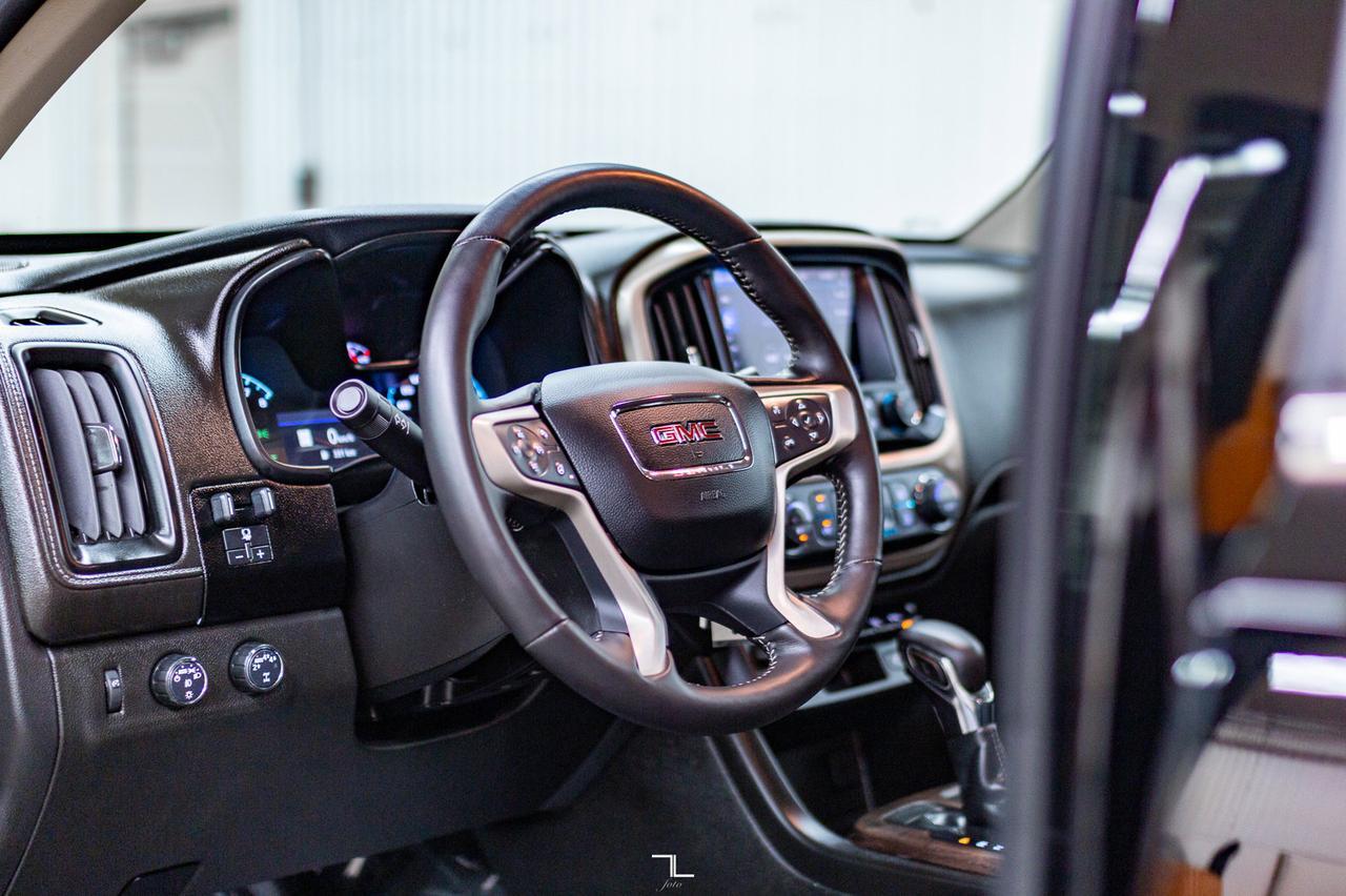 2022 GMC Canyon 4x4 Crew Cab Denali Leather Nav BCam Red Deer AB