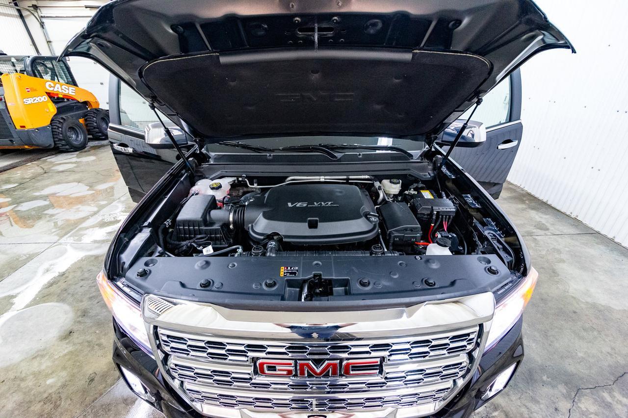 2022 GMC Canyon 4x4 Crew Cab Denali Leather Nav BCam Red Deer AB
